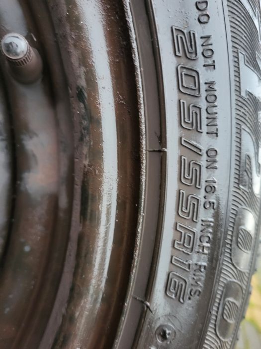 Колеса в комплекті та шини