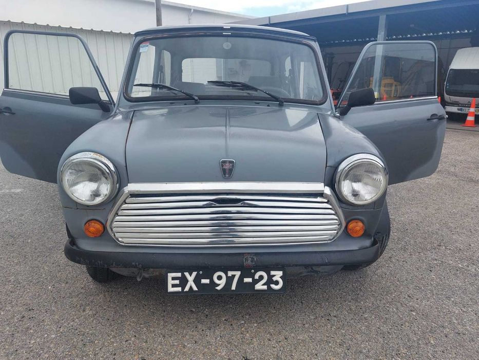 Veículo Clássico MINI 1000