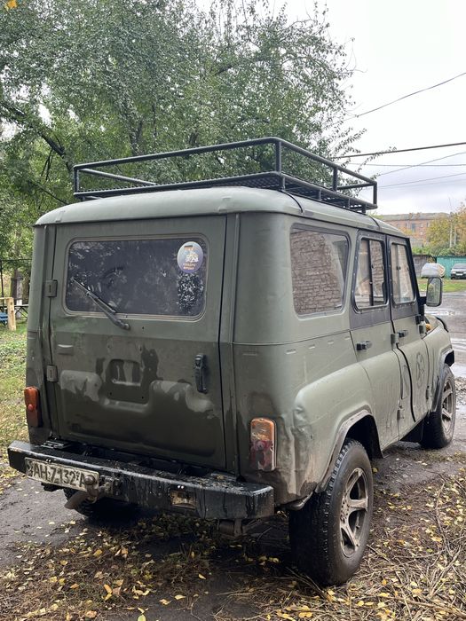 Уаз Hunter。