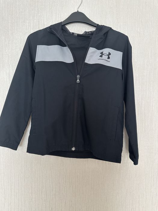 Under Armour ветровка на мальчика