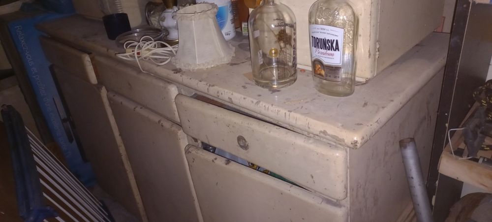 Kredens kuchenny z epoki