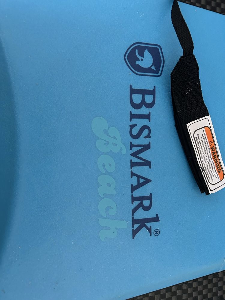 Vendo prancha azul e preto Bismark . Usada .