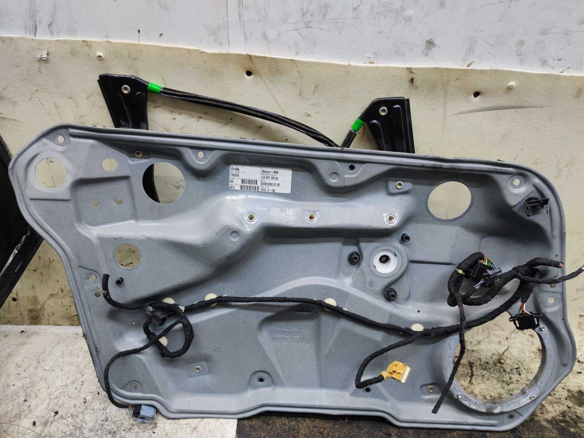 VW Bora I Golf IV Podnośnik Szyby Lewy Przód LP