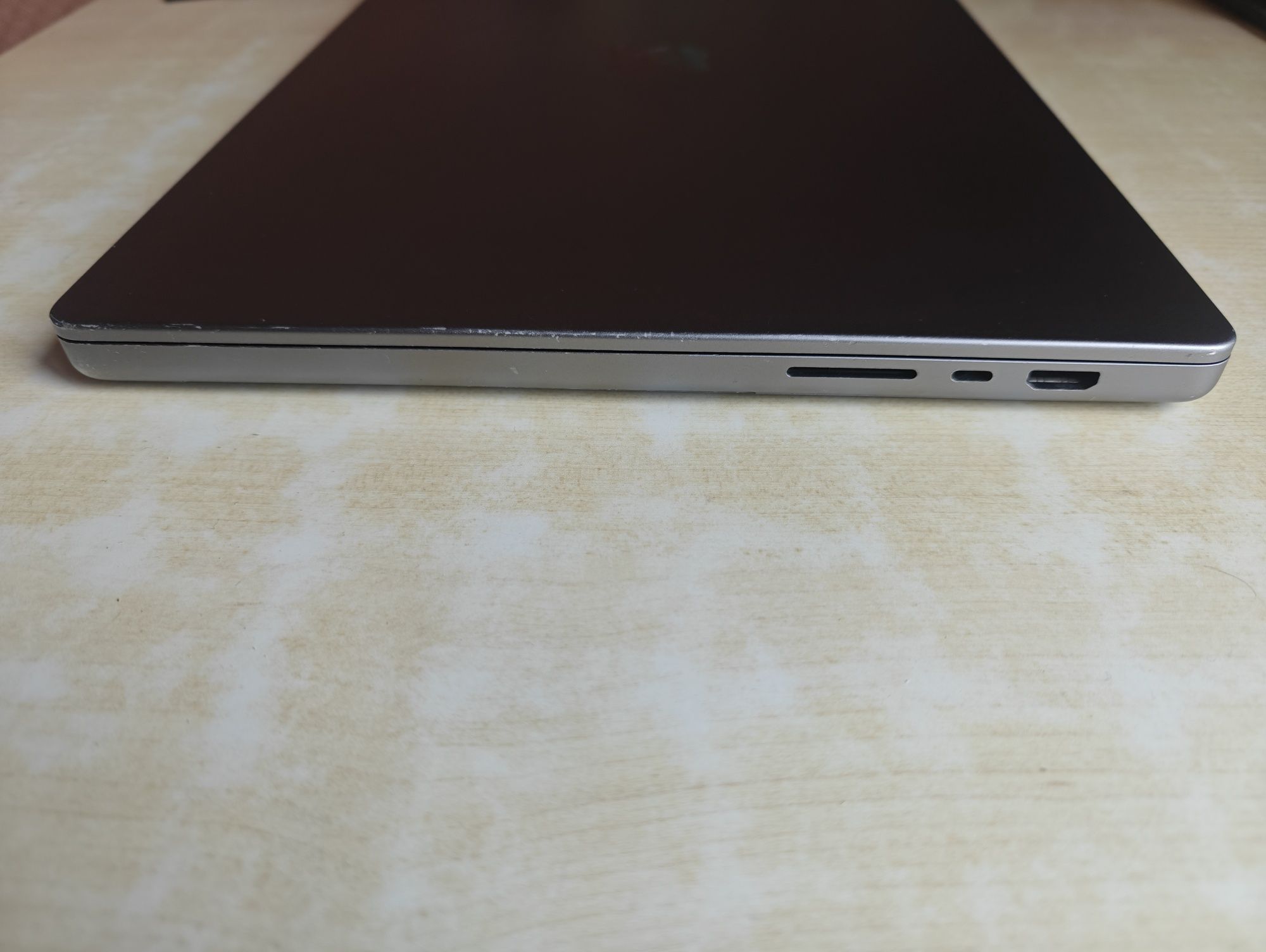 MacBook Pro 16 2021 M1Pro (A2485)