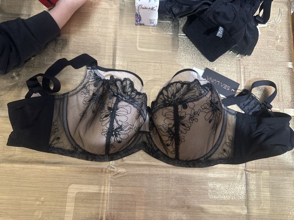 Продам бюстики 80-100 D цены от 100 до 300грн