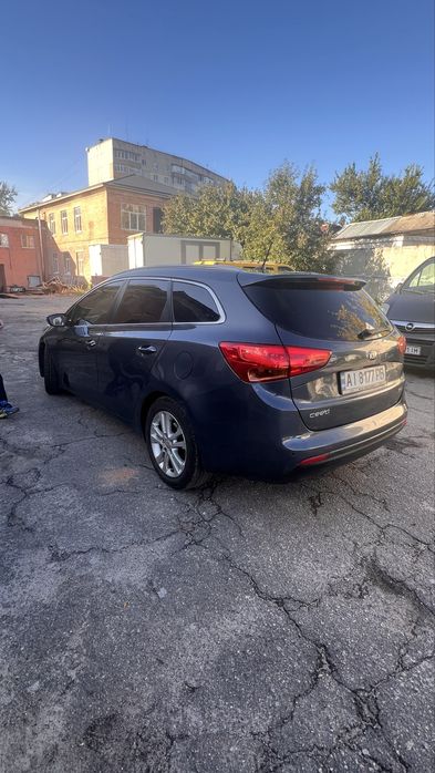 Автомобіль Kia Cee’d 2013 рік