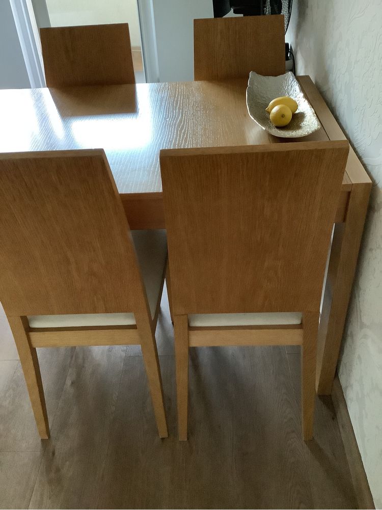 Stół dębowy fornir + 4 krzesła