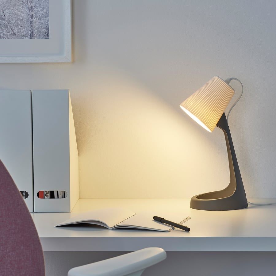 Candeeiro de mesa IKEA (Svallet) com lâmpada
Candeeiro de secretár