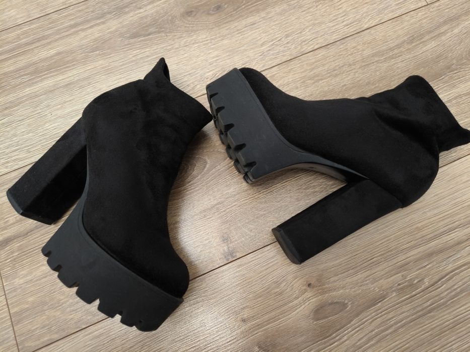 Ботильйони замшеві