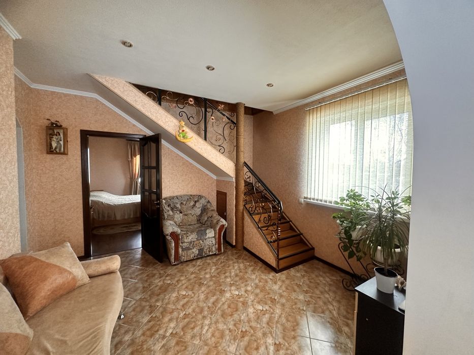 Продам будинок р-н ветлікарні Борисполь