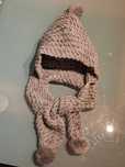 Gorro/cachecol de criança em tricot. Novo. Artesanato