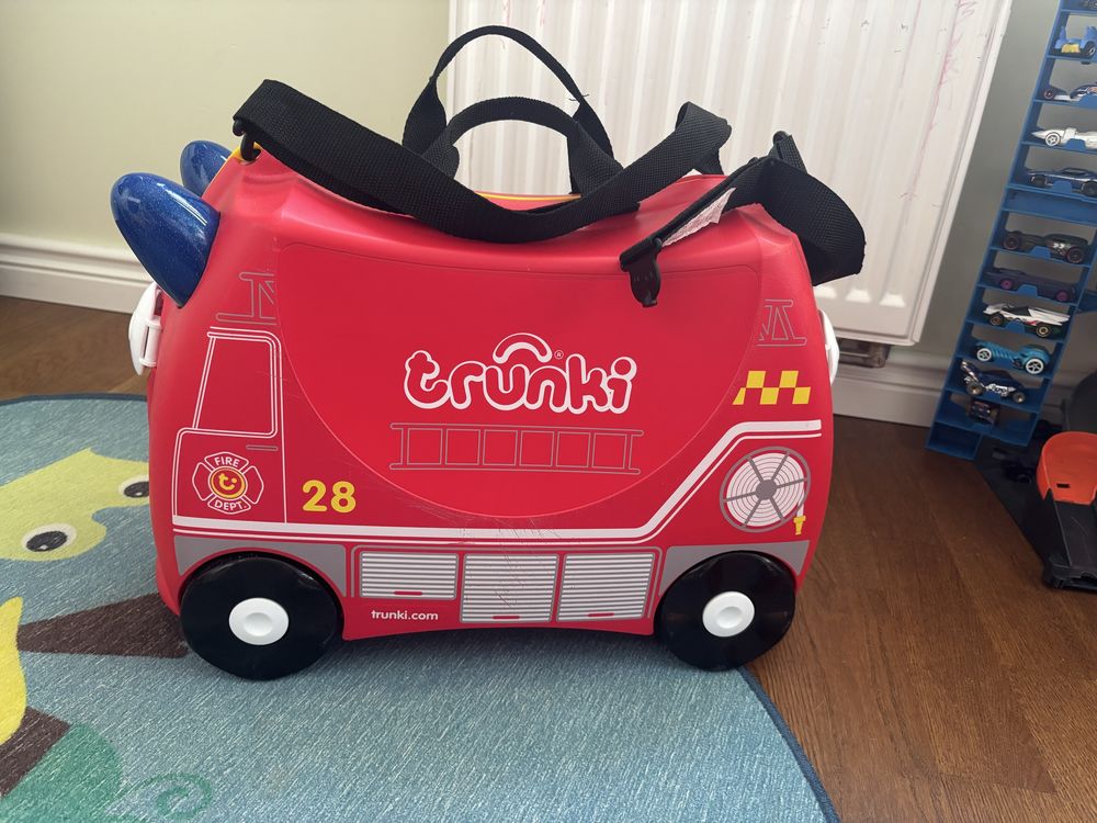 Walizki jeździki dziecięce trunki picacka i wóz strażacki