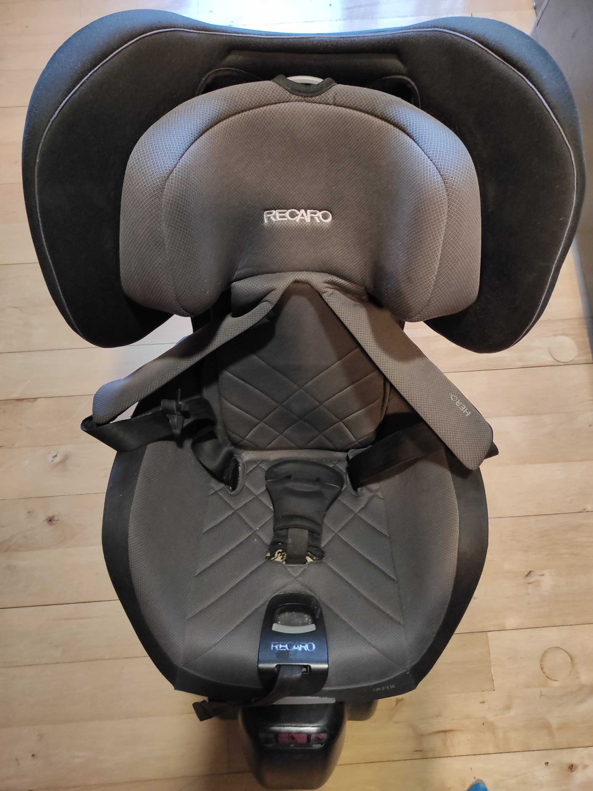 Fotelik samochodowy RECARO Optiafix Hero 9-18 kg (używany)