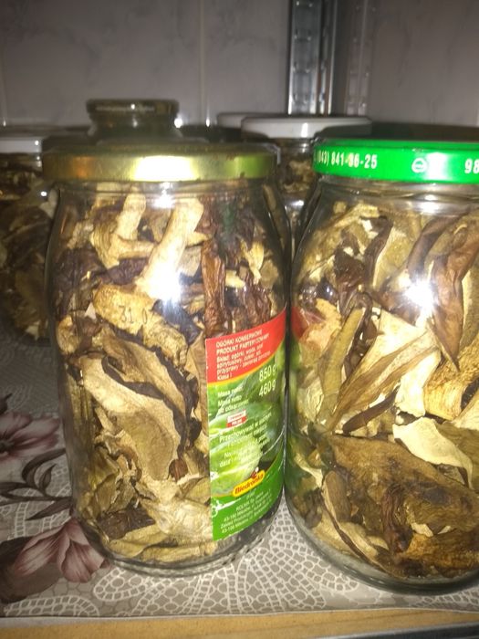 Grzyby suszone podgrzybki i prawdziwki