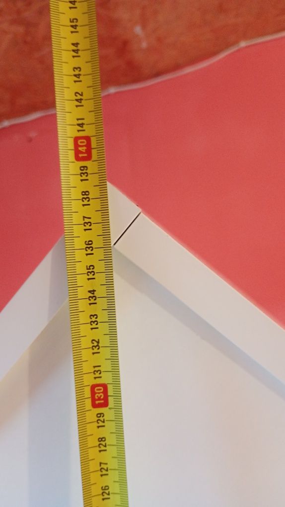 Biała szafka dziecięca