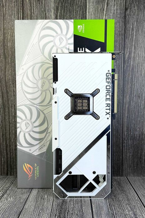 Видеокарта ASUS ROG Strix RTX 3080 White Edition 1 шт. USED!