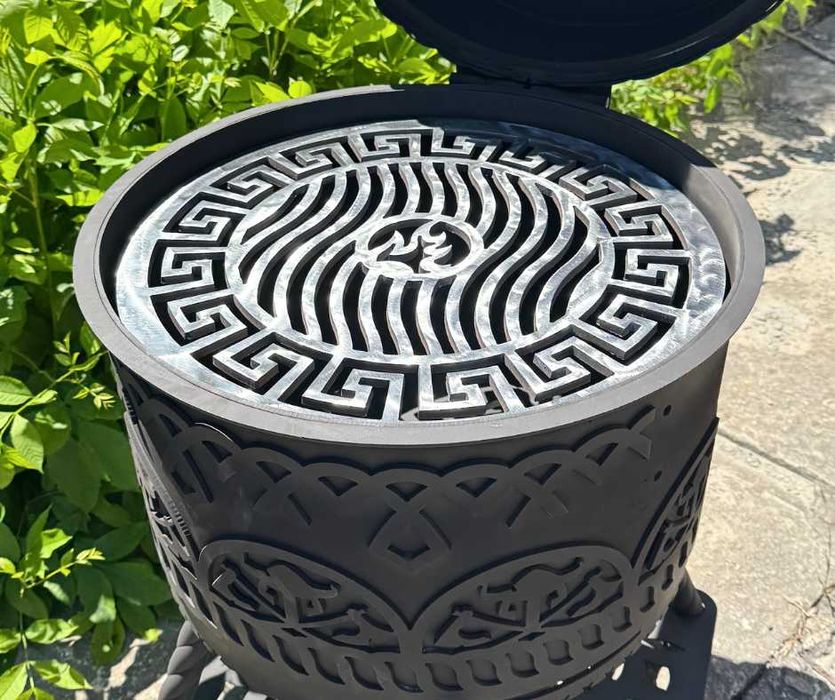 Вугільний гриль "Дракар" з кришкою і полицями, товщина 4мм