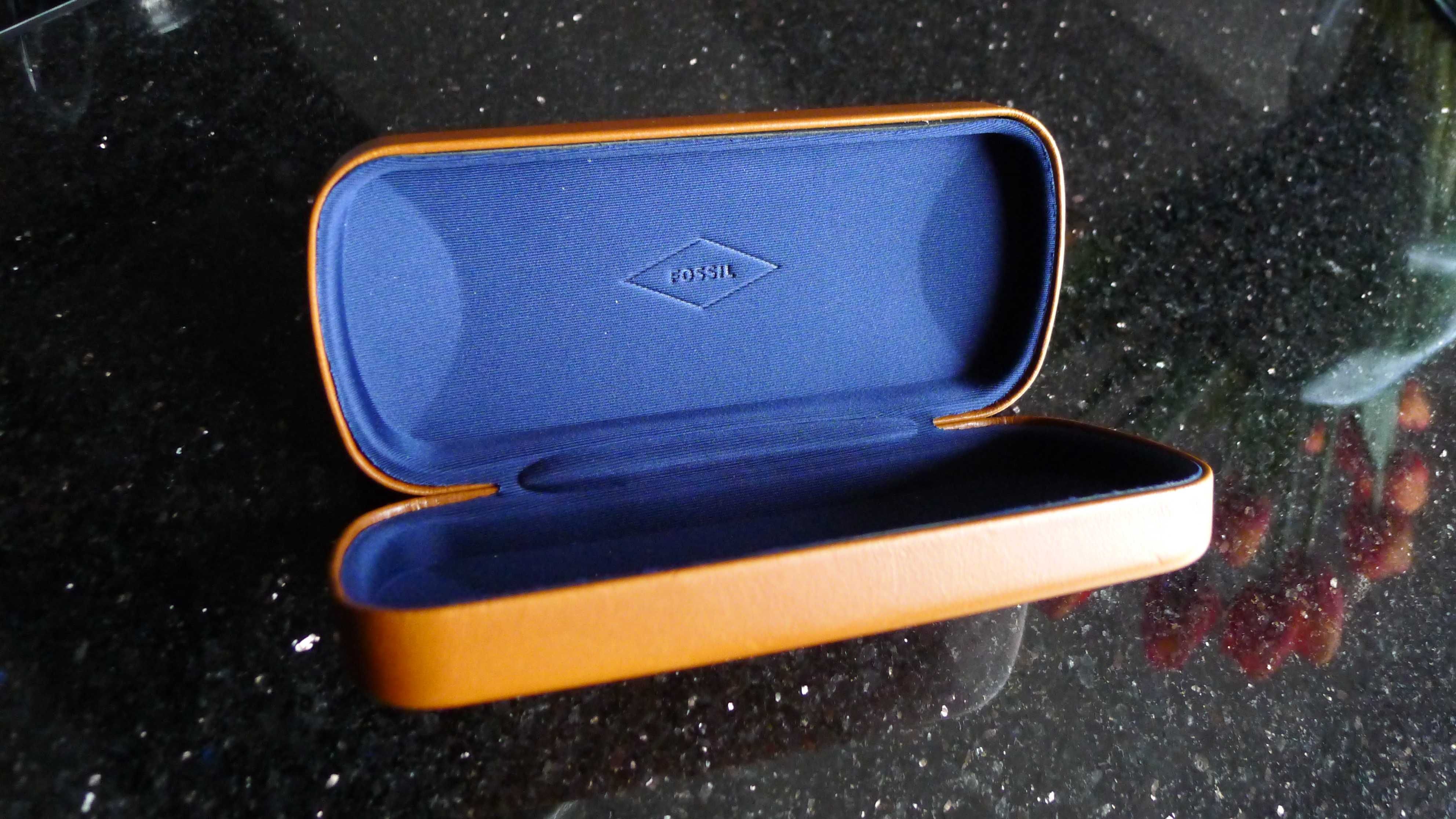 Fossil etui na okulary skóra naturalna