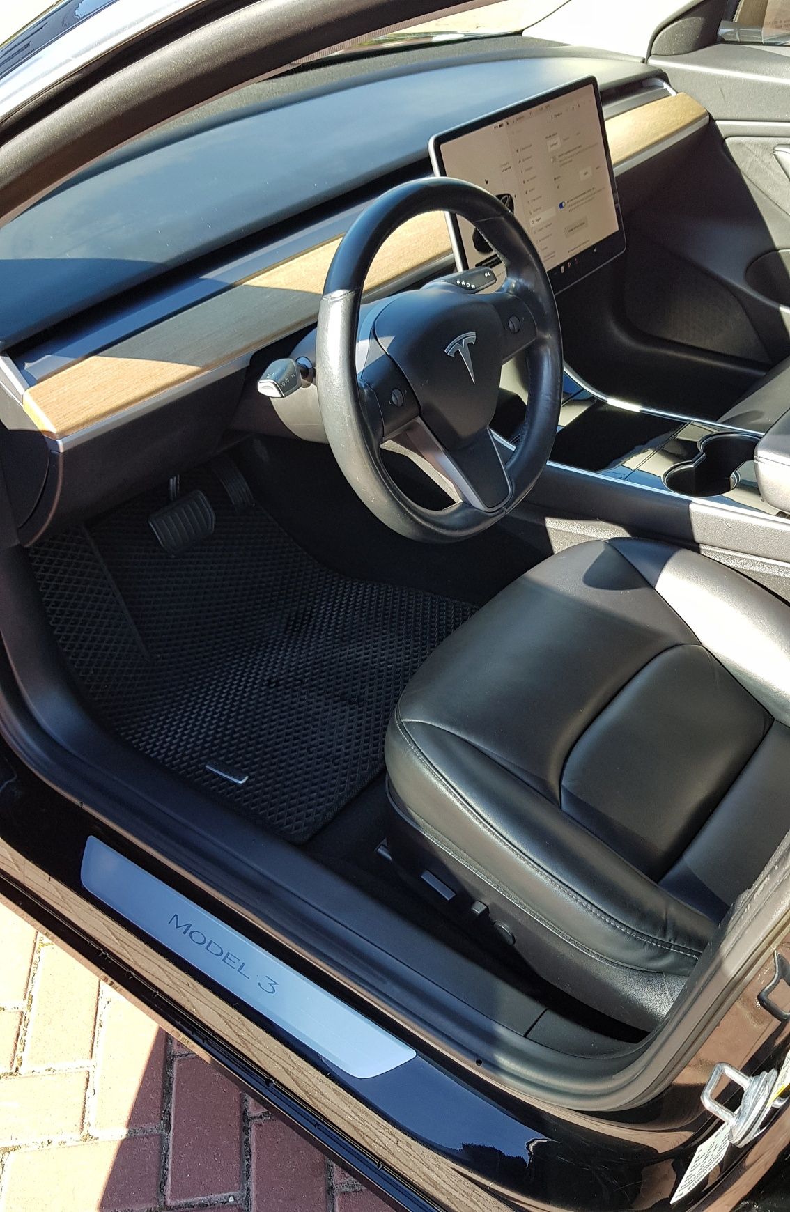 Tesla model 3 long range