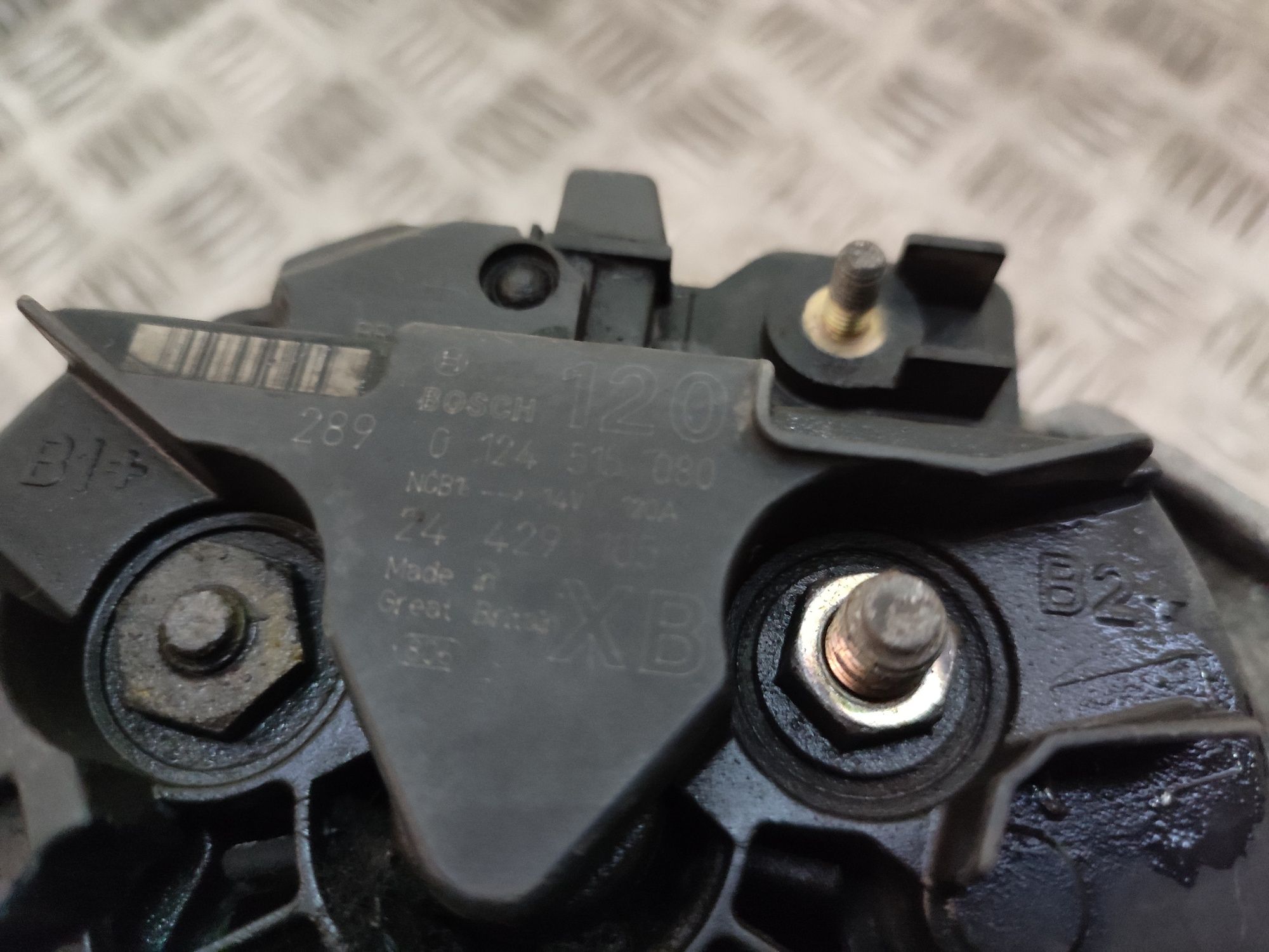 Opel Zafira A 2.2 DTI alternator