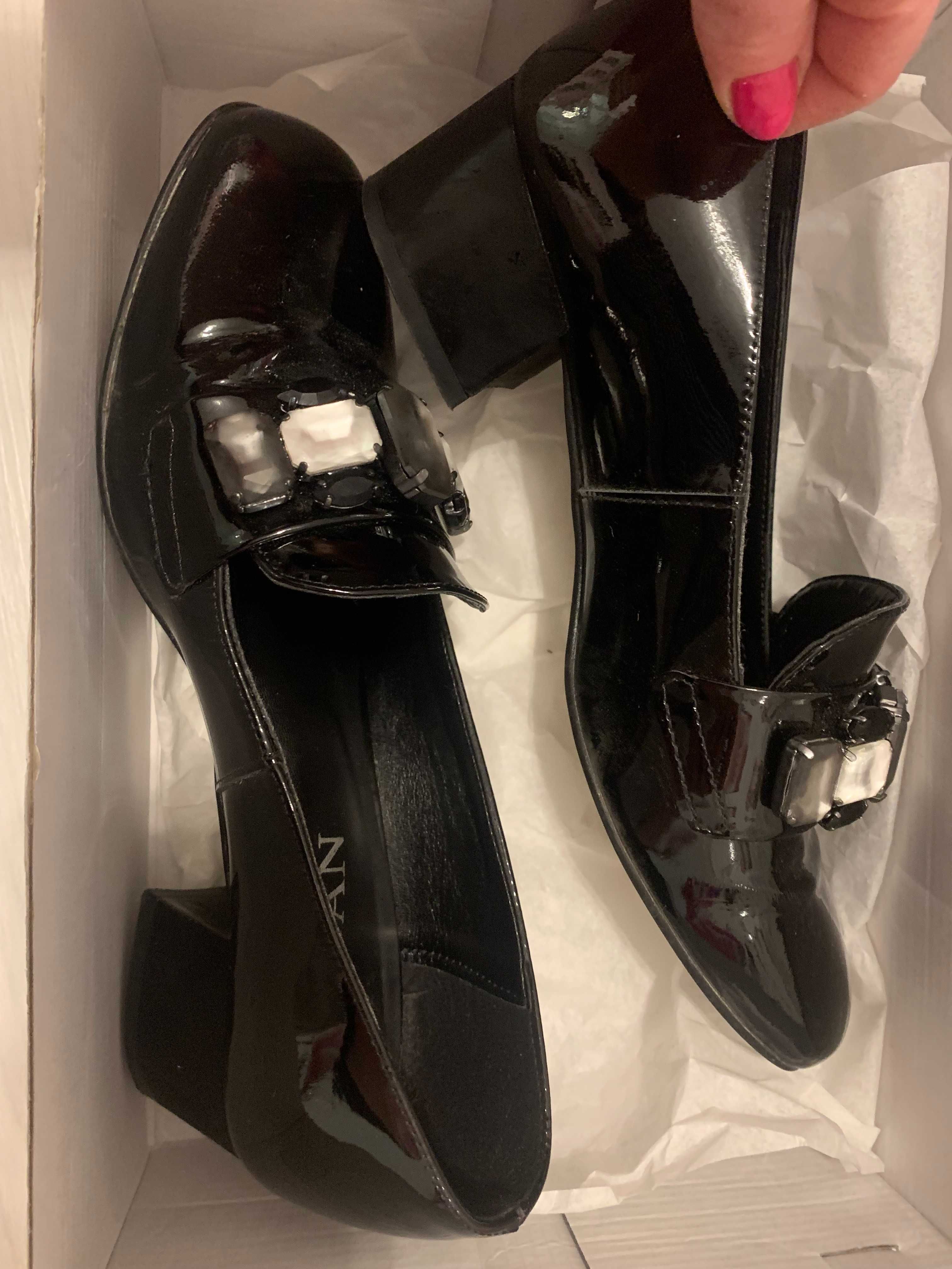 buty lakierowane polska firma sagan nr 36 stan idealny jak nowe