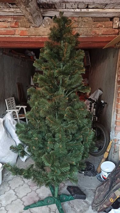 Продам штучну ялинку