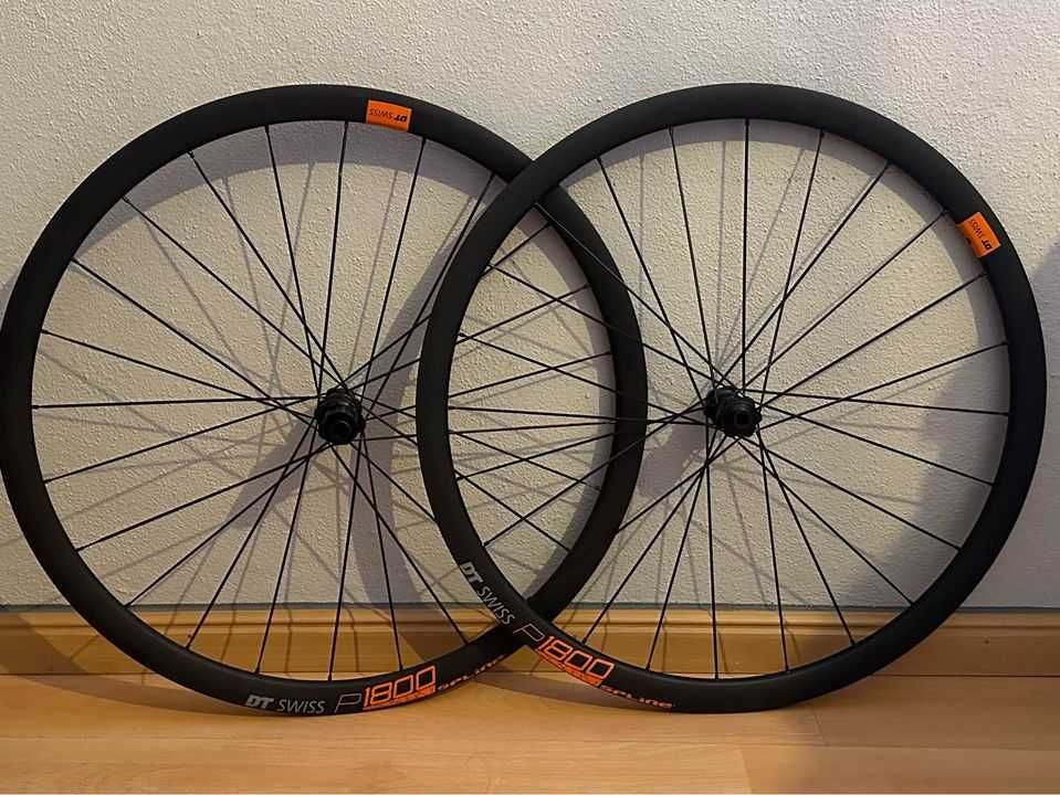 Par de rodas DT SWISS P 1800 Spline 32 Disc