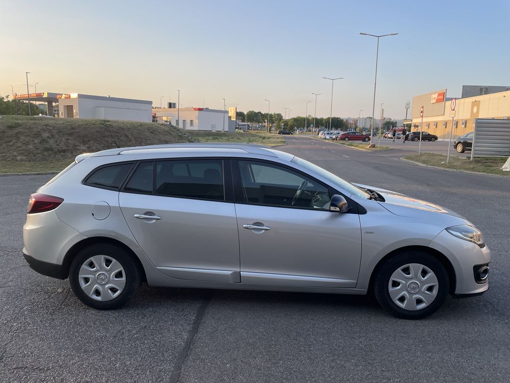 RENAULT MEGANE III LIFT 1.5dci 2015r Xenon Zadbana Bez Wkładu Salon Pl