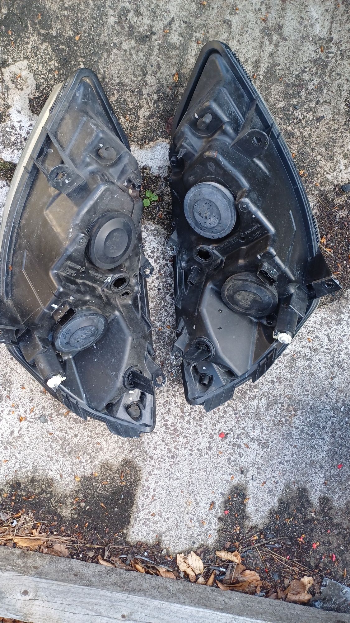 Lampy przednie Renault Scenic 2
