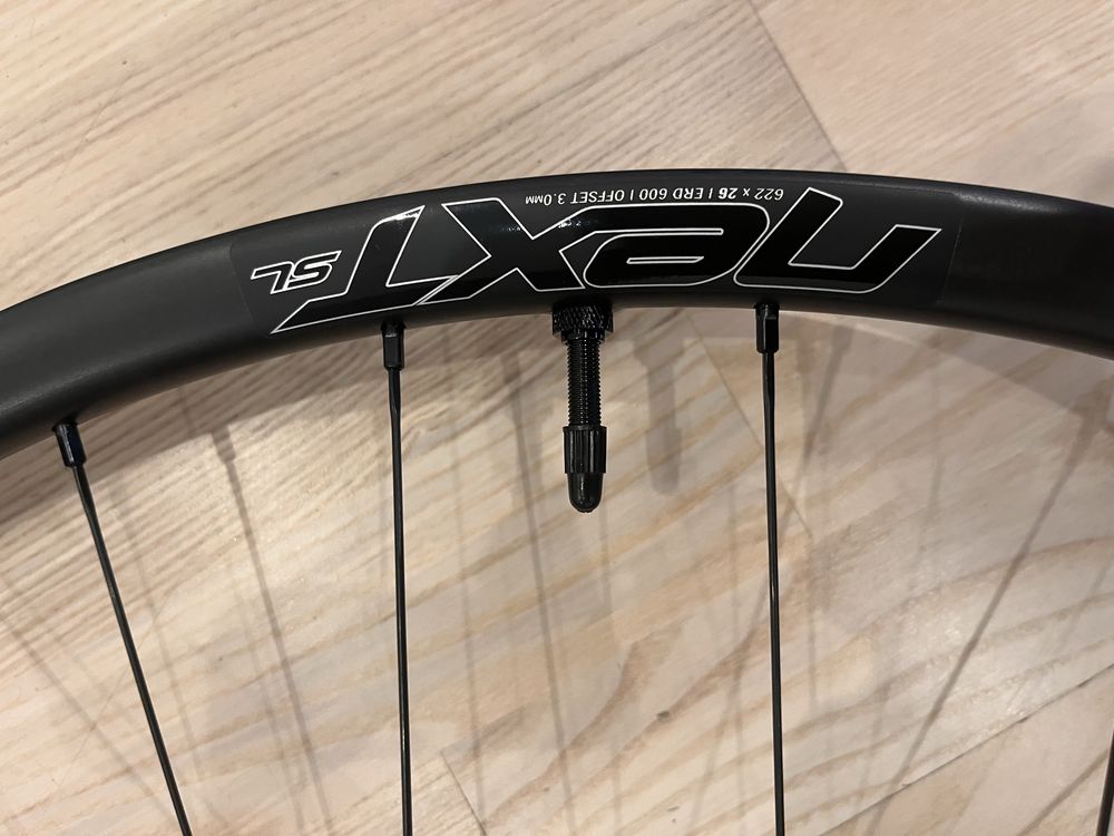 Piasta tylna Race Face Vault 424 hub mtb Shimano HG micro 28 dt swiss