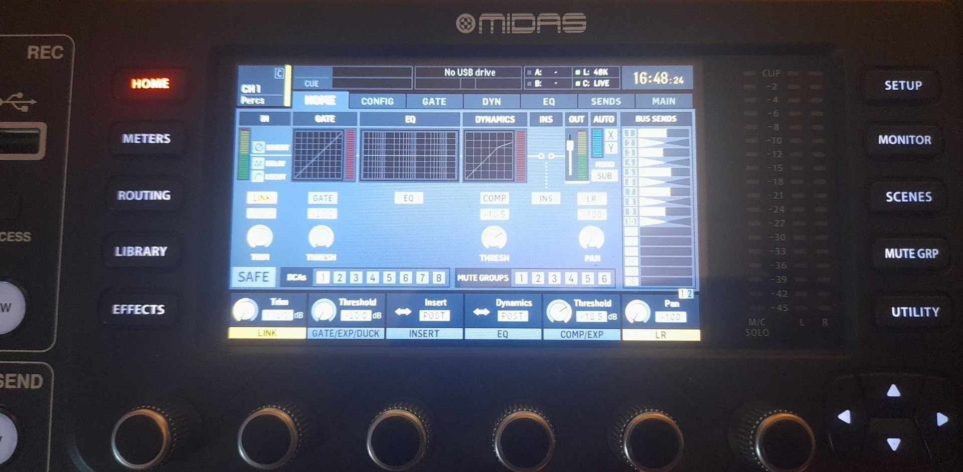 Mesa Mistura Digital Midas M32 R Live