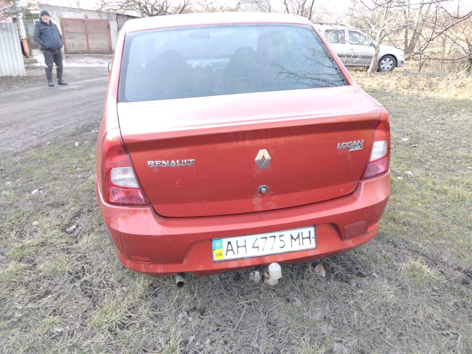 продам машину RENAULT LOGAN