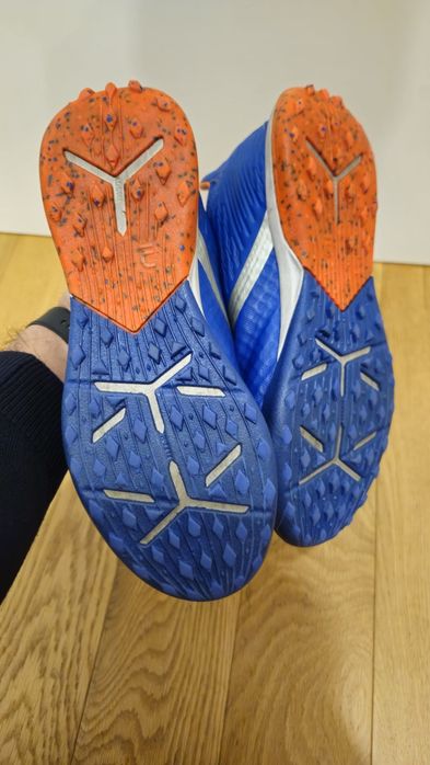 Chuteiras futebol sintético