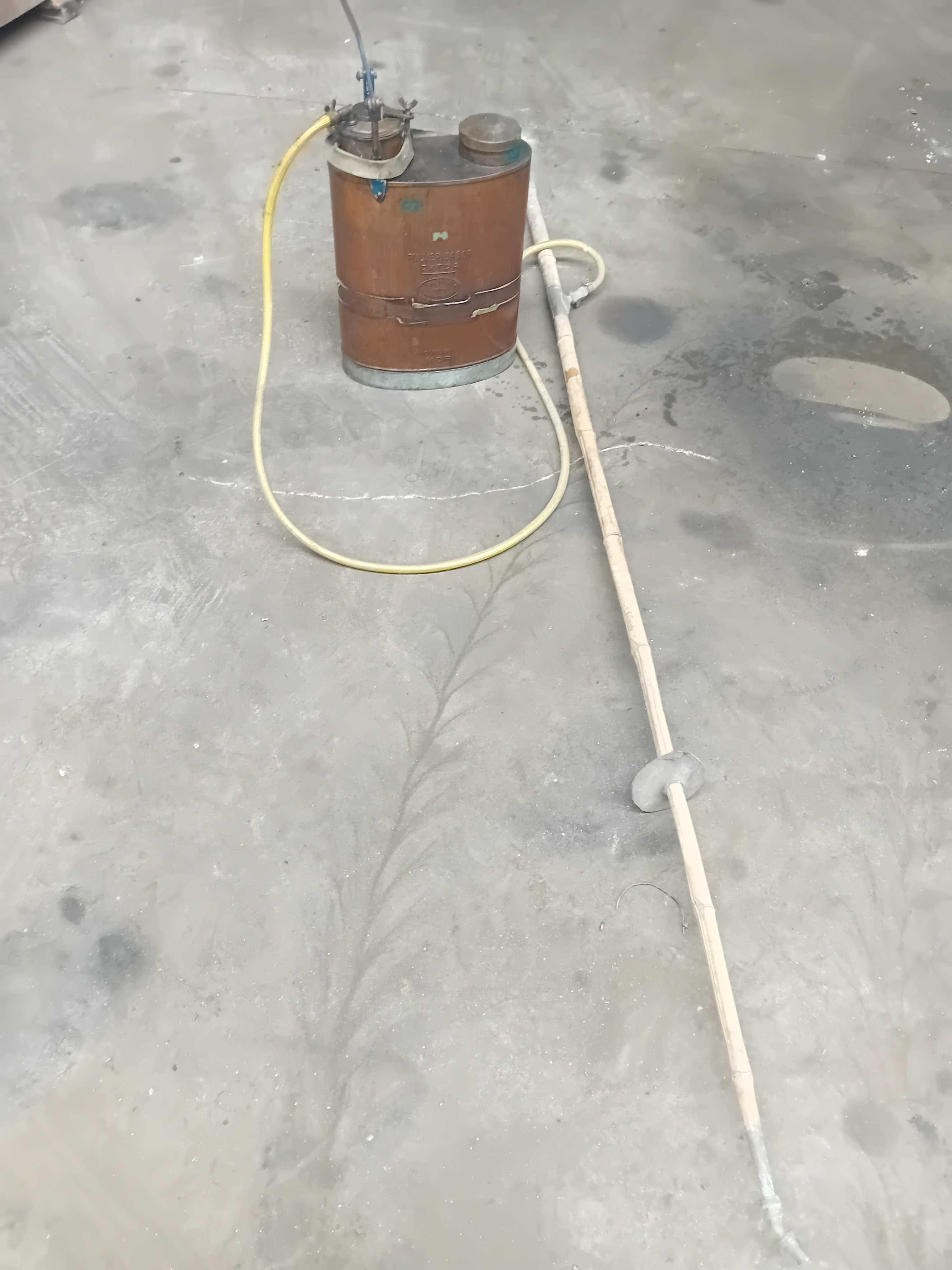 Máquina de solfatar antiga em cobre