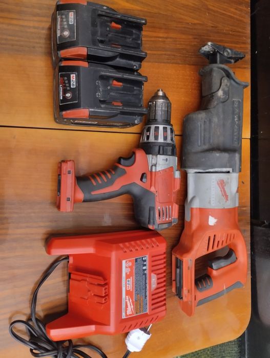 Milwaukee M28 сабельная пила, шуруповёрт.