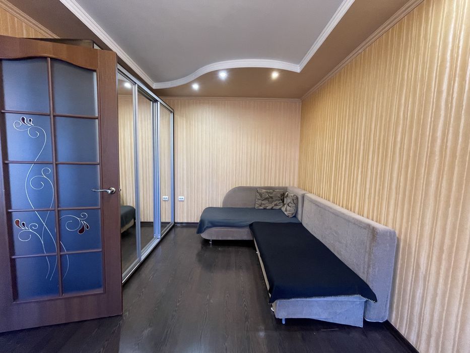 Сдам квартиру Космонавтов 1ст