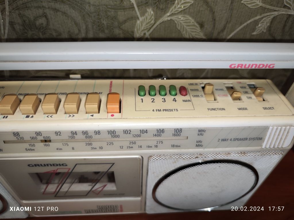 Продам магнитофон GRUNDIG rr455