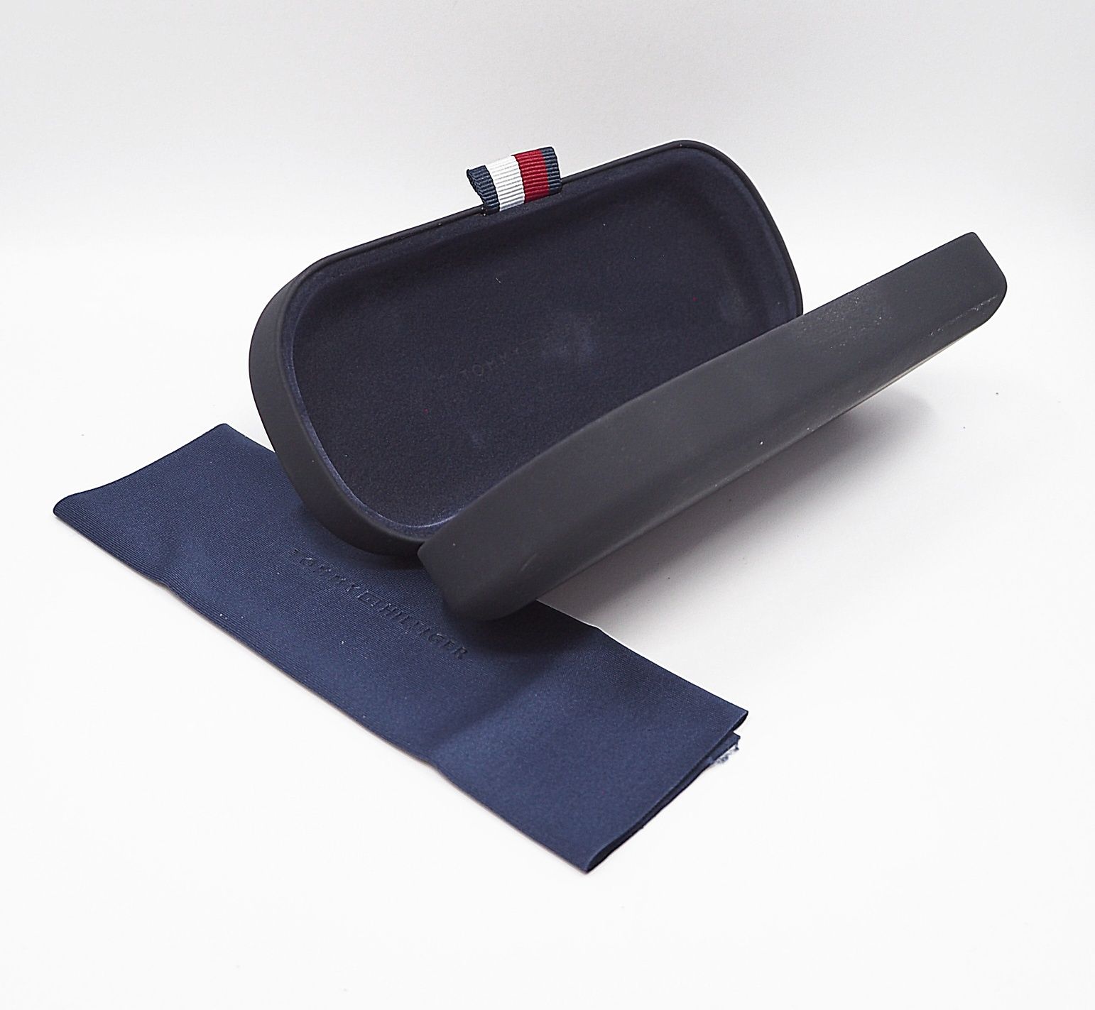 Etui na okulary Tommy Hilfiger