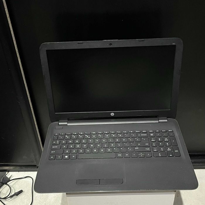 Laptop HP 250 G4 | RTL8723BENF | Używany | I3 | 4GB | 128GB |