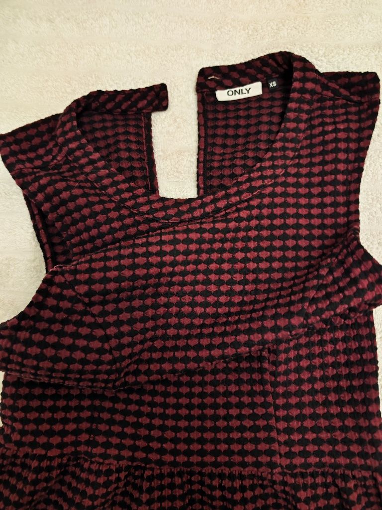 Vestido bordeaux e preto XS  da Only