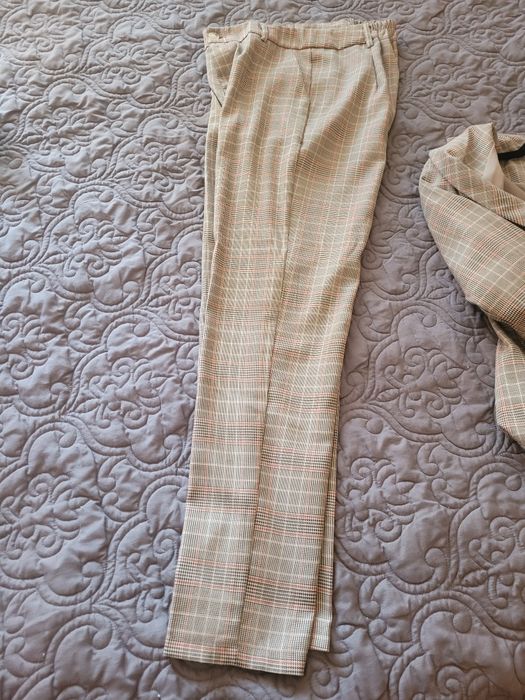 Стильный брючный костюм