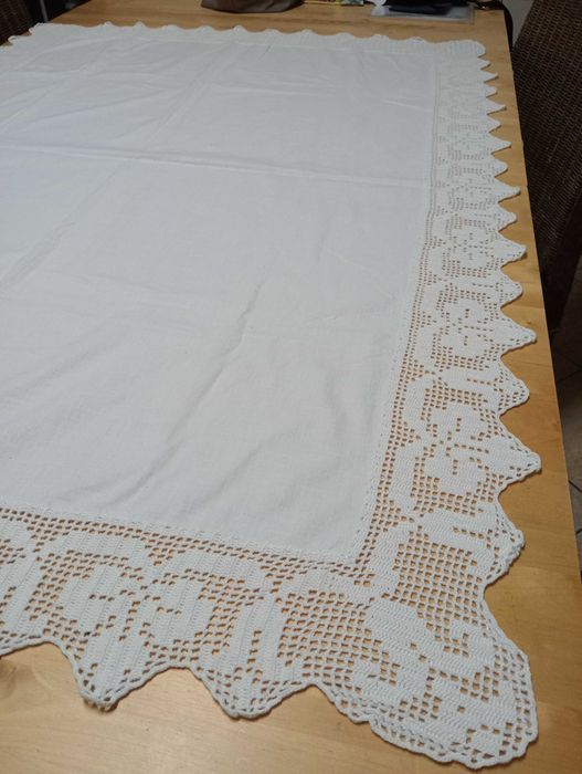 Toalha em linho com renda