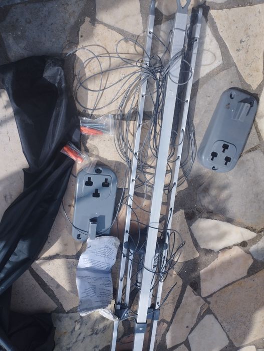 Estendal de parede em Alumínio. Novo.