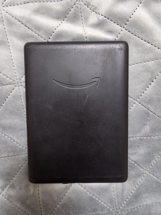 Електронна книга Kindle Paperwhite 11th Gen