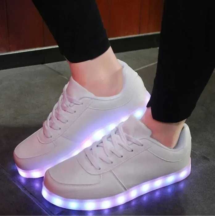 Damskie buty świecące z LED rozmiar 39,40 i 41 za pół ceny!