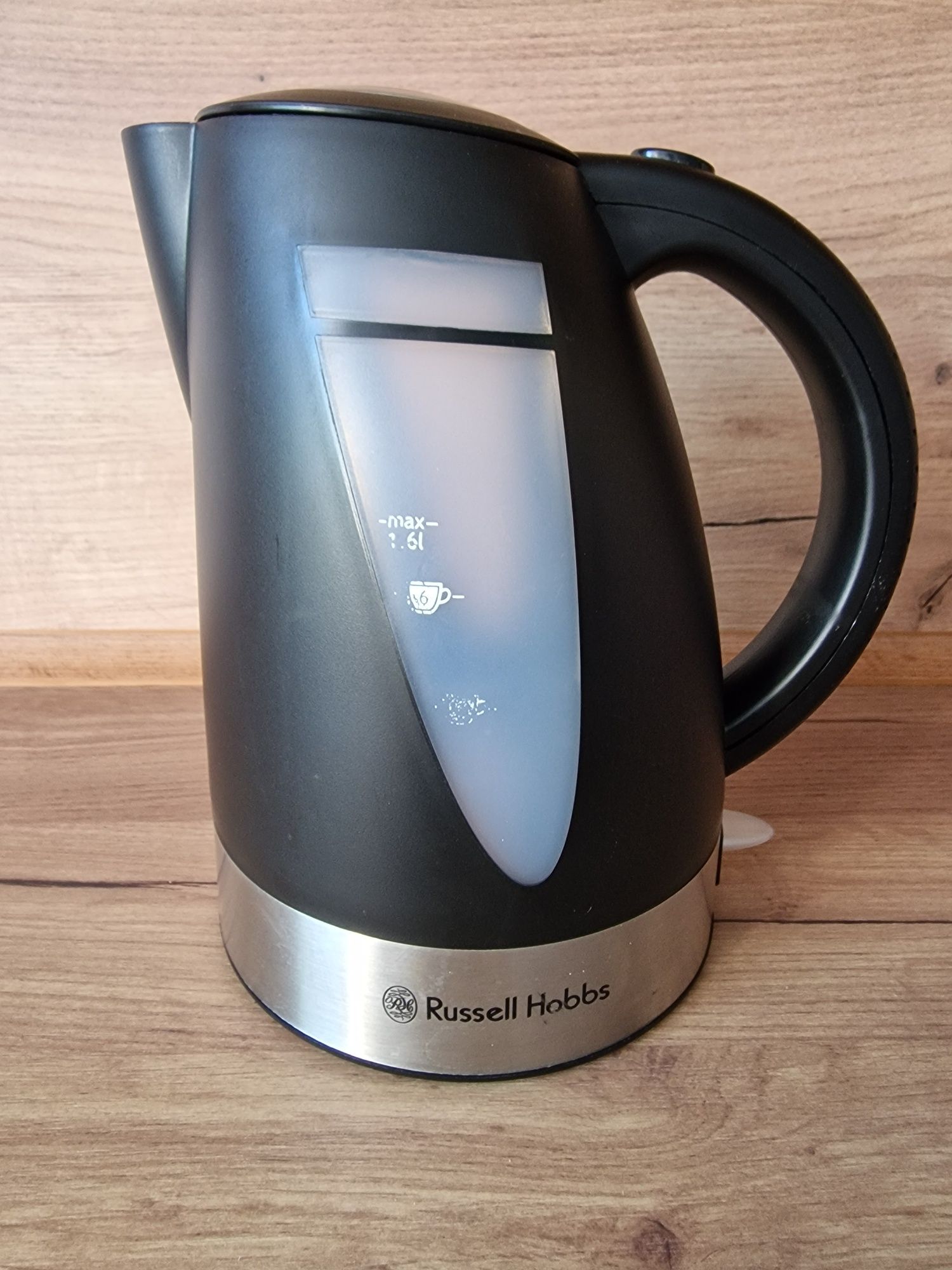 RUSSEL HOBBS - czajnik --- podświetlany.