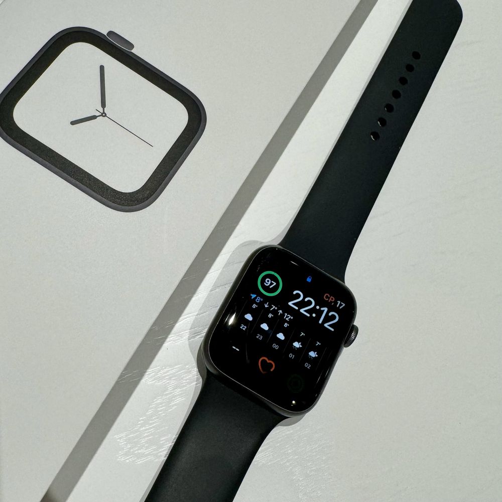 Apple Watch Series 4 44mm Space Gray