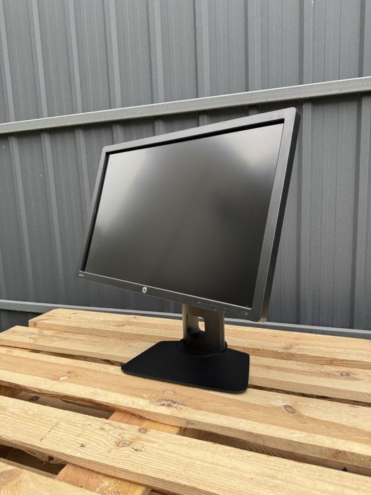 Монітор HP Display Z24i/24"/1920 x 1200/Full HD IPS/16.10/Гарантія