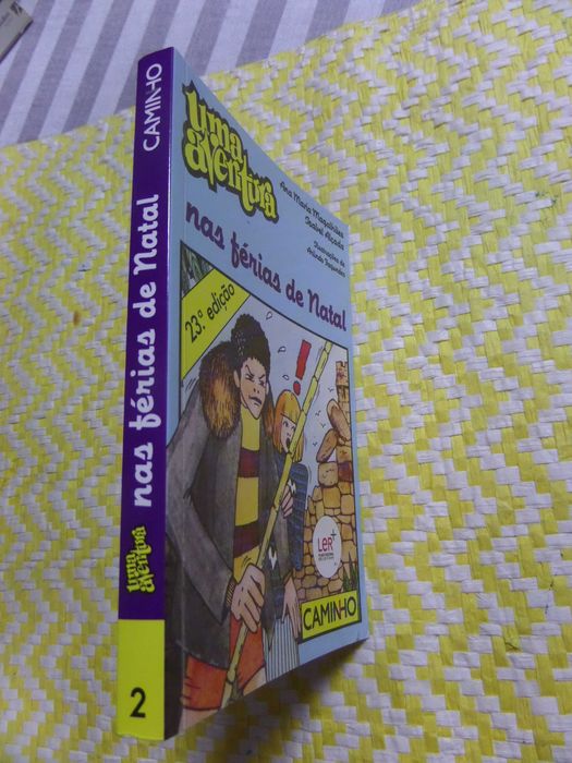 UMA AVENTURA NAS FÉRIAS DE NATAL
de Ana M Magalhães e Isabel Alçada;