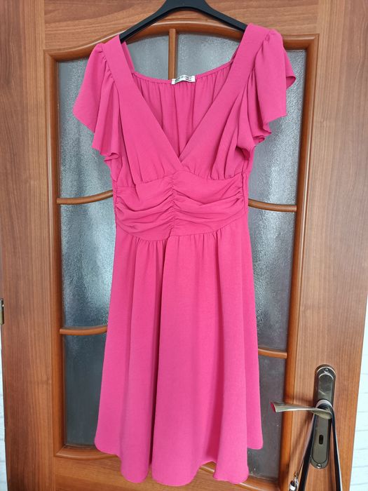 Sukienka damska przed kolano